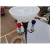 Image 3 : Vintage Floor lamp - 62" tall (3 colored bulbs) - with misc shade