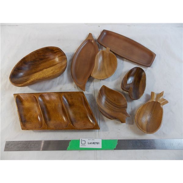 Wooden pods/small serving trays