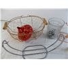 Image 2 : metal kitchen racks + large red tree ornament