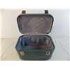 Image 2 : Vintage travel luggage for cosmetics