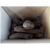 Image 5 : Box of metal shoe forms and metal shoe cobbler items