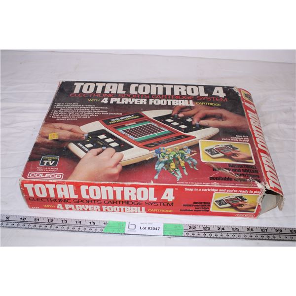 Total control 4 player football game