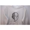 Image 2 : One Punch Man Hoodie Size?
