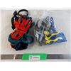 (4) Leashes, pet grooming kit
