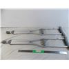 Image 1 : *Adjustable Aluminum Crutches - size 4'6" to 5'2"
