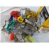 Image 4 : Cookie cutters, household misc