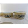 Image 2 : (3) Pyrex Oven Bowl Set with lids