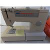 Image 2 : Finesse sewing machine - works