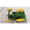 Image 4 : John Deere tractor on steel wheels - 6" long