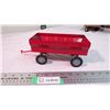 Image 1 : ERTL Massey Ferguson Red Wagon - 10" total length