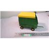 Image 1 : ERTL John Deere Silage Wagon - 12" total length