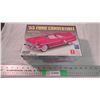 Image 1 : Lindberg 1953 Ford convertible 1:25 model kit (sealed)