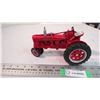 Image 2 : ERTL Farmall H tractor