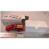 Image 1 : First Gear 1957 IH R-190 Fire truck - 1:32 in box