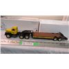 Image 2 : First Gear 1959 International RF 200 1:34 - in box - flatbed trailer