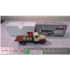 Image 1 : 1998 Farm Toy Show 1957 IH Stake Truck 1:34 with box