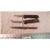 Image 1 : (3) Vintage wood handled knives - stamped speck, 0G1