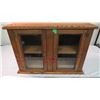 Image 3 : 2-door display cabinet - 22.5x8.5x15.5
