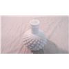 Image 2 : 5" Tall Milk Glass vase - Hobnail