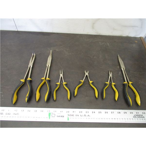 (6) Needle Nose Pliers
