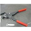 Image 2 : (2) Pop riveting tools