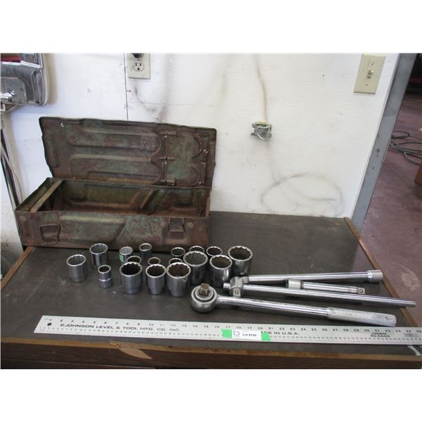 Metal tool box with ITC Socket Set - 7/8" - 2" - ratchet + extension