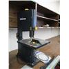 Image 2 : Mastercraft 9" band saw with manual (working)