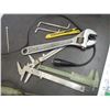Image 3 : Calipers + misc hand tools