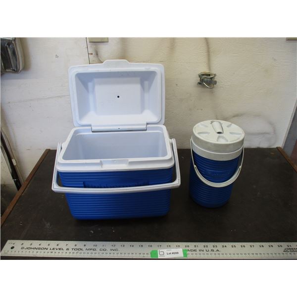 Rubbermaid Cooler + Thermos