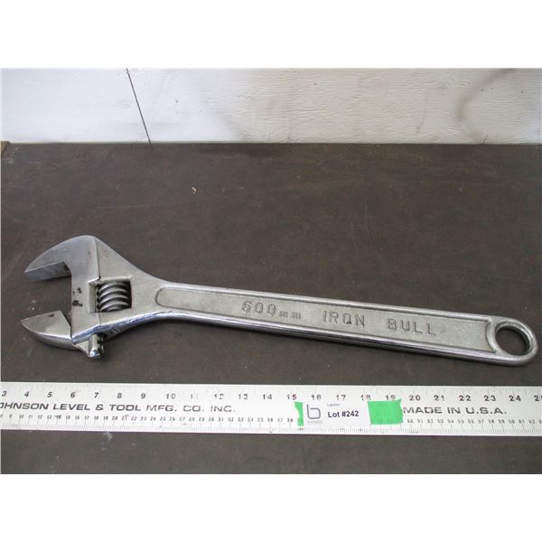 Iron Bull 600mm crescent wrench