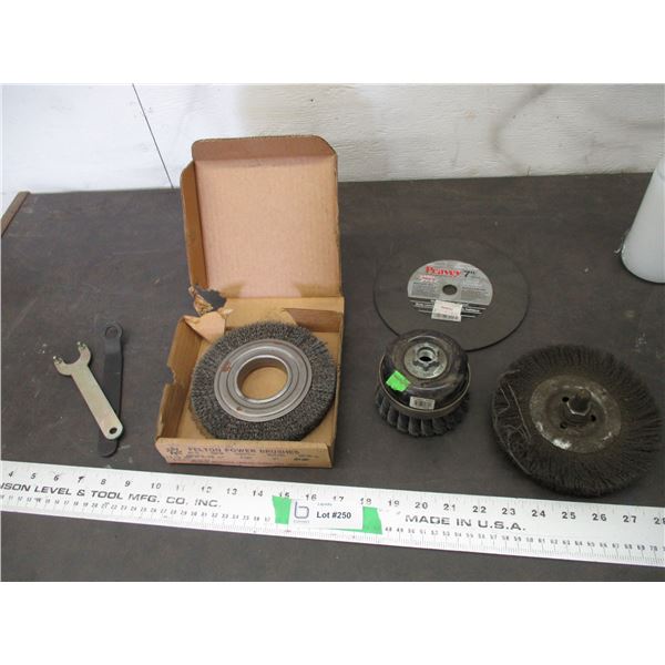 Angle grinder attachments