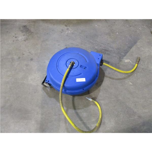 Hose reel with hose