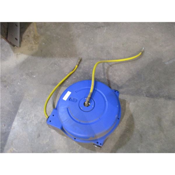 Hose reel with hose