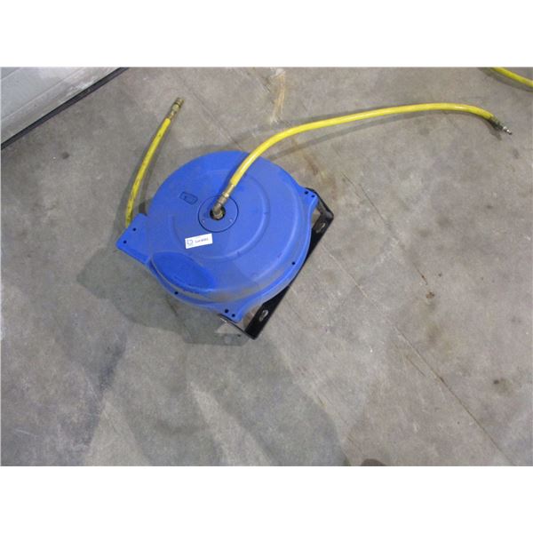 Hose reel with hose