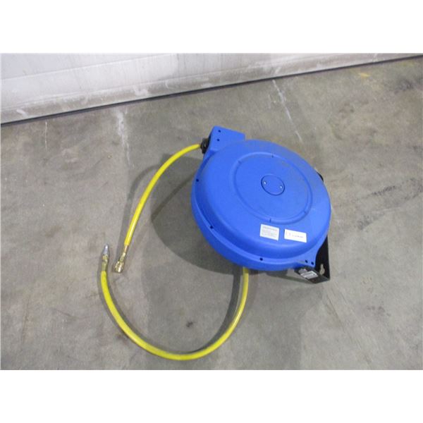 Hose reel with hose
