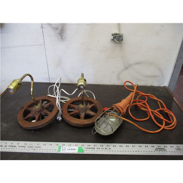 Trouble light with (2) decorative lights