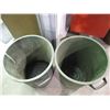 Image 2 : (2) Garbage cans with lids