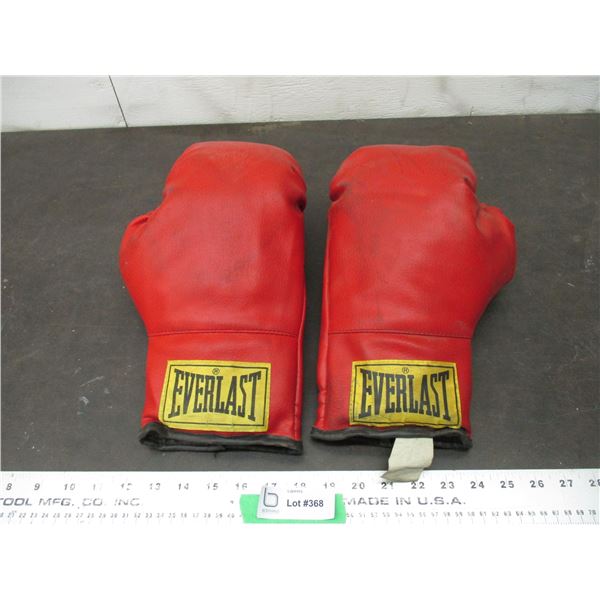 Boxing gloves - size 14