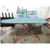 Image 3 : Ironing board + (2) plastic chairs