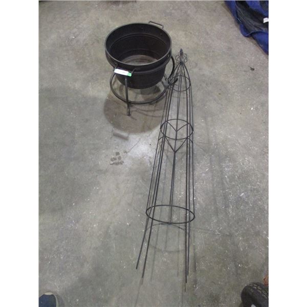 flower pot + 5 ft stand