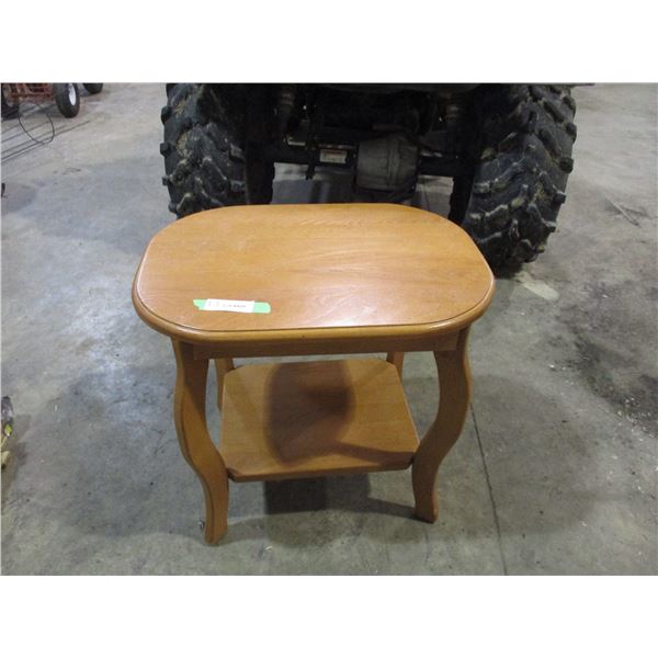 small wooden end table - 22x16x20