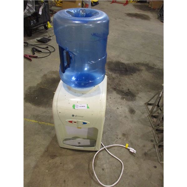 Greenway water dispenser - 19"tall hot+cold with jug