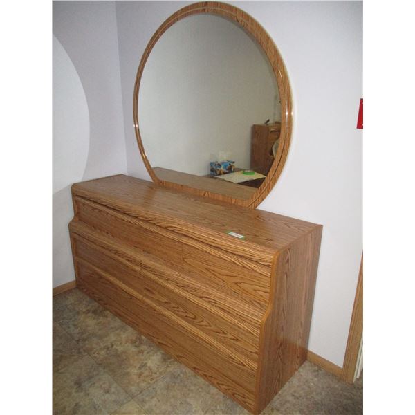Dresser + Mirror - 7 drawer - 61x16