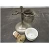 Image 3 : Shaving mirror, cup, brush set (milk glass)