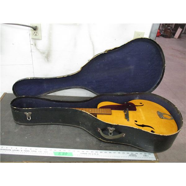 Stewart Guitar + case (no strings)