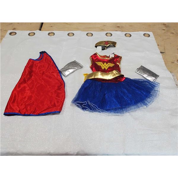 Size Small (4-6) Childrens Wonder Woman Costume with Cape