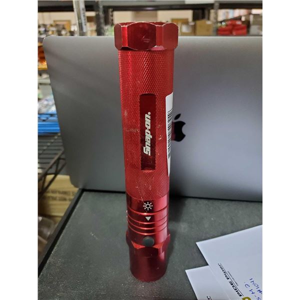 Snap On  Magnetic Hanging Flashlight / Lantern