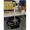 Image 2 : NEW Plastic & Wooden Snow Shovel