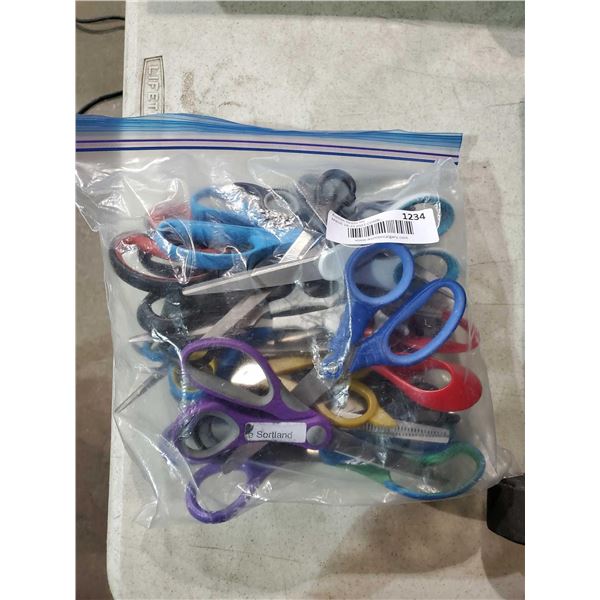 Lot of Assorted Scissors