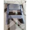 Image 3 : Rubbermaid Folding 2 Step Step Stool
